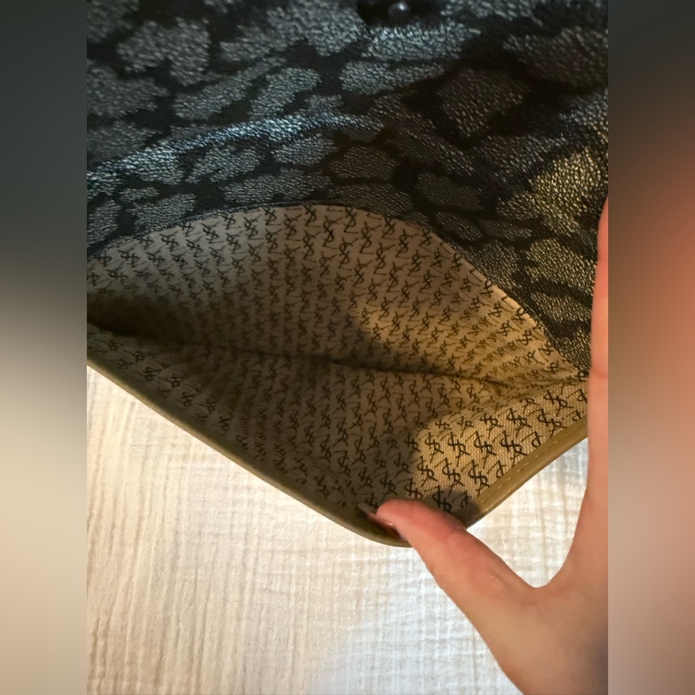 YSL clutch - Picture 13 of 17